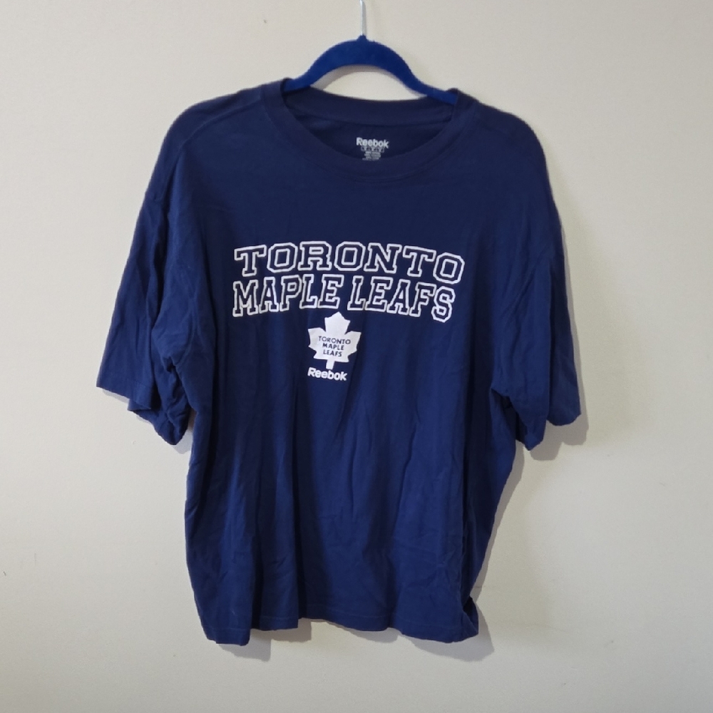 Men's M Reebok Toronto Maple Leafs  T-shirt